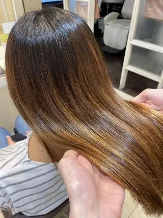 ロング 韓国レイヤー／髪質 改善カラー/れんのヘアスタイル