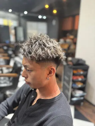 ショート カラー パーマ メンズ メンズショート美容師 💈高橋和真💈のヘアスタイル