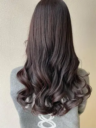 ロング カラー 沢田 瞳のヘアスタイル