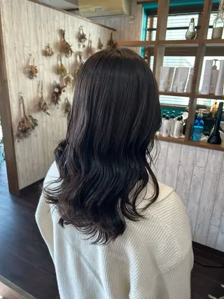 セミロング カラー 早坂 さくらのヘアスタイル