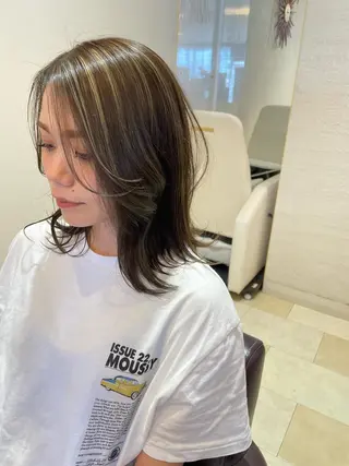 ミディアム カラー 韓国風/コテ巻き風 パーマ/表参道/るいのヘアスタイル