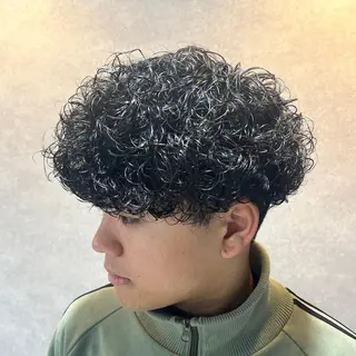 メンズ 🔥大人の色気パーマ メンズヘア特化🔥のヘアスタイル