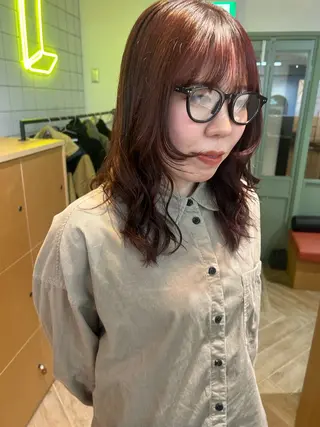 ミディアム カラー ベージュ/ダブルカラ ー/新潟駅/青柳萌果のヘアスタイル