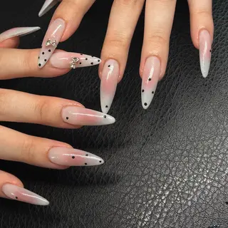 ネイル ネイルサロンAmo 🎀MIRUのネイルデザイン