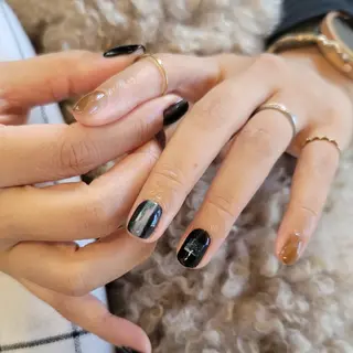 ネイル 🌲🌳🚪iiit o🌲🌳🌲のネイルデザイン