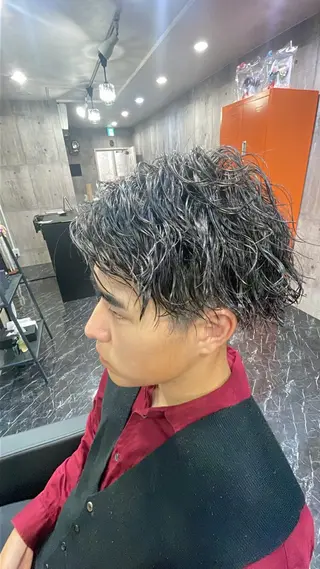 パーマ メンズ NINE+/代表 ブリーチ特化型サロンのヘアスタイル
