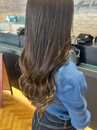 ロング カラー 村山 佳穂のヘアスタイル