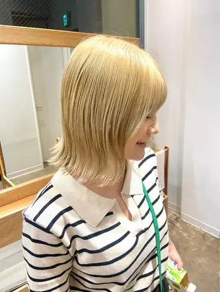 ミディアム écouter所属・ショート/ウルフ ハイトーン/カイセイのヘアスタイル