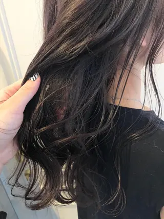 カラー 安藤 佑衣のヘアスタイル