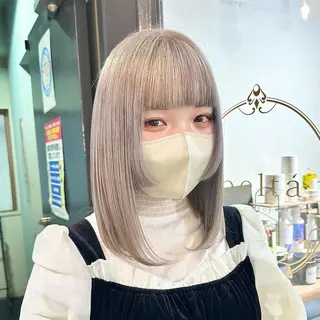 ミディアム カラー 梅田ハイトーン チダ ヒナノのヘアスタイル