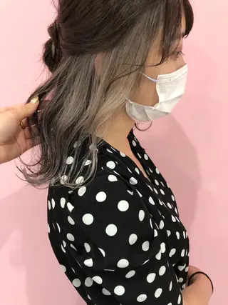 ミディアム カラー 岩田 萌那のヘアスタイル