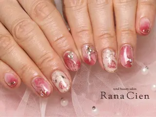 ネイル Ranacien所属・Ranacien まつ毛とネイルのマツエク・マツパデザイン