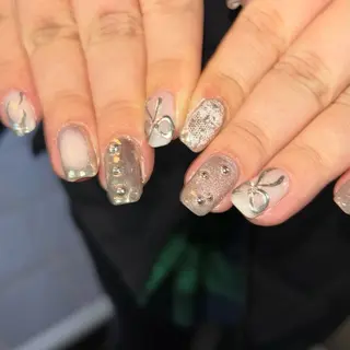 ネイル 🪐富島彩夏 /海外nail🪐のネイルデザイン