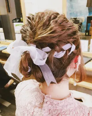 ヘアアレンジ EYEstylist ·ai MOERIのマツエク・マツパデザイン