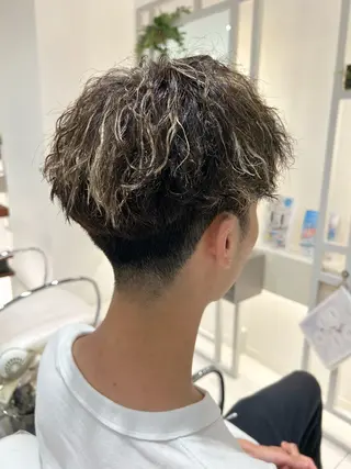 パーマ メンズ オオタ ユイナ🌈のヘアスタイル