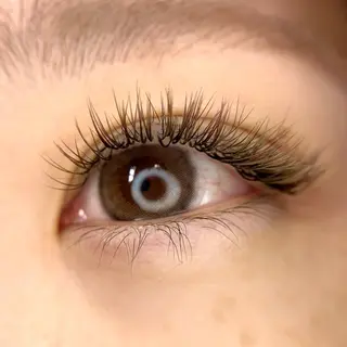 マツエク・マツパ iny share salon原宿店【Raymy-eyelash.eyebrow】所属・Eyelist.s Ayaのマツエク・マツパデザイン