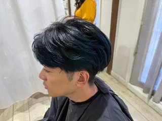 ショート カラー メンズ 生駒 隼輝のヘアスタイル