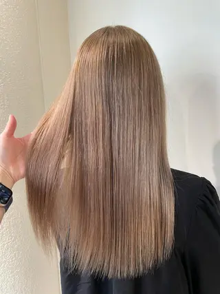 セミロング カラー 🦋美髪／エクステ 🦋アベイクミのヘアスタイル