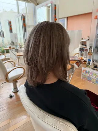 カラー 山本 瑠華のヘアスタイル