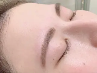 アイブロウ lifra CHISAのマツエク・マツパデザイン