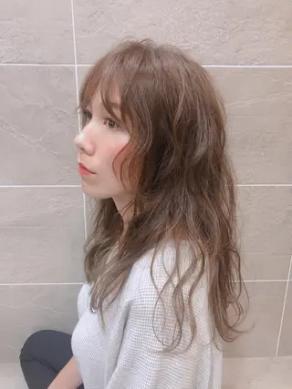 ミディアム ヤマダ ショウコのヘアスタイル