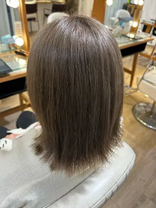 ミディアム 志賀 菜妃のヘアスタイル