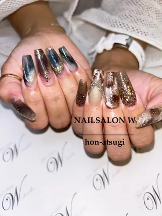 セミロング ネイルサロン ダブルのネイルデザイン