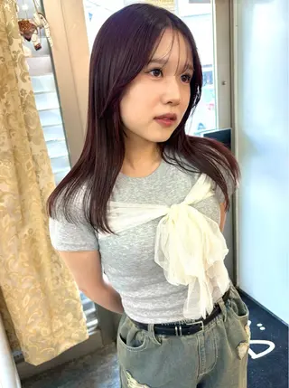 ロング カラー LOMARLIE JURIAのヘアスタイル