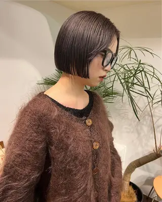 ミディアム カラー ボブ/透明感カラー EMIRIのヘアスタイル