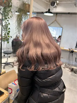 ロング カラー グレージュ× ボブ× ハイトーン　前田隆太のヘアスタイル
