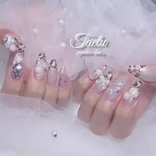 ネイル 𝐓𝐀𝐄𝐓𝐔 💜Ayumiのネイルデザイン
