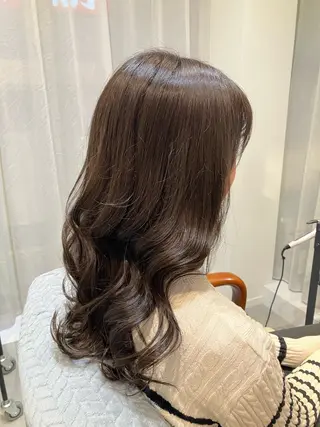 ロング カラー 及川まき 　オリーブ グレージュカラー♪のヘアスタイル