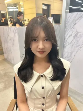 ミディアム 女性らしいモテヘア 韓国ヘアhikariのヘアスタイル