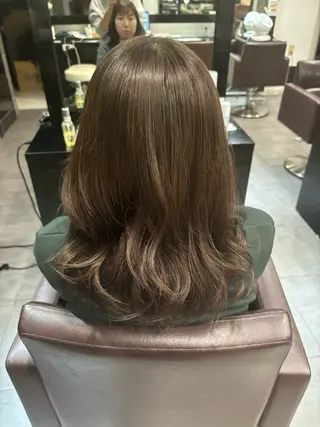 ミディアム 宮澤 小冬のヘアスタイル