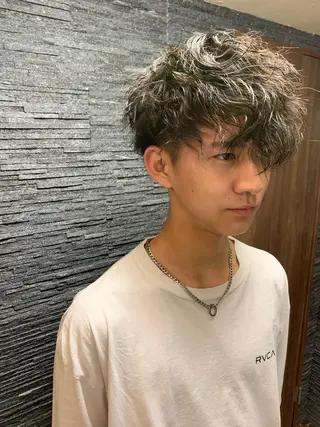 ロング パーマ メンズ カット無料 今野卓杜のヘアスタイル