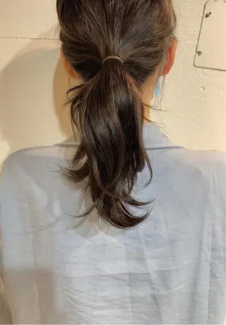 セミロング カラー pu+on. nailworks所属・fuyumi / ニュアンスネイルのネイルデザイン