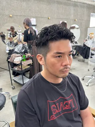 パーマ メンズ 八谷 将平のヘアスタイル