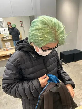 ショート SAEKI【ior 】北千住店ブリーチのヘアスタイル