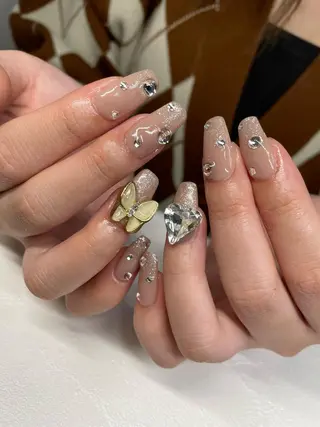 ロング カラー ヘアアレンジ キッズ ネイル マツエク・マツパ アイブロウ 福田 加奈のネイルデザイン