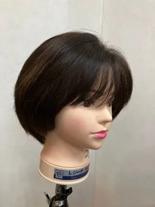 ショート 湯浅 貴子のヘアスタイル