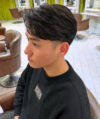 パーマ メンズ 増渕 駿介のヘアスタイル