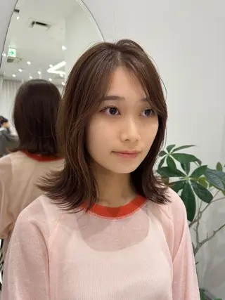 ミディアム カラー 艶 透け感カラー 似合わせ 齊木 勇人のヘアスタイル