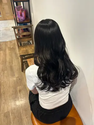 ロング Megu/ベージュ/ 透明感カラーのヘアスタイル