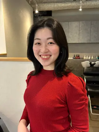 ミディアム カラー hinano ヒナノのヘアスタイル