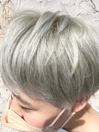 ショート カラー 🩵小野 えりか🩷のヘアスタイル