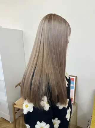 カラー yuka/ロング/ レイヤーカットモデルのヘアスタイル