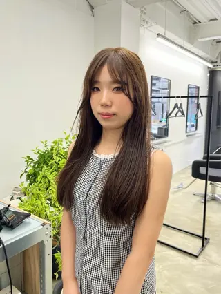 カラー 酒井 美里のヘアスタイル