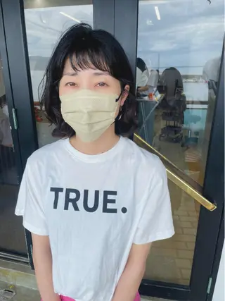 ミディアム 藤本 静香のヘアスタイル