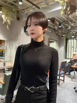 ショート カラー ravens デザインカラーのヘアスタイル