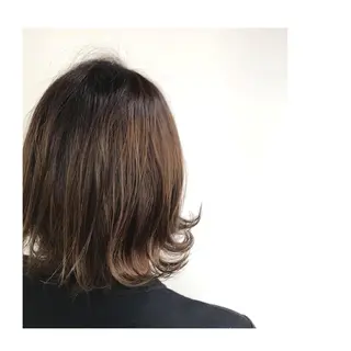 ミディアム カラー 30代からの大人 ショートのヘアスタイル